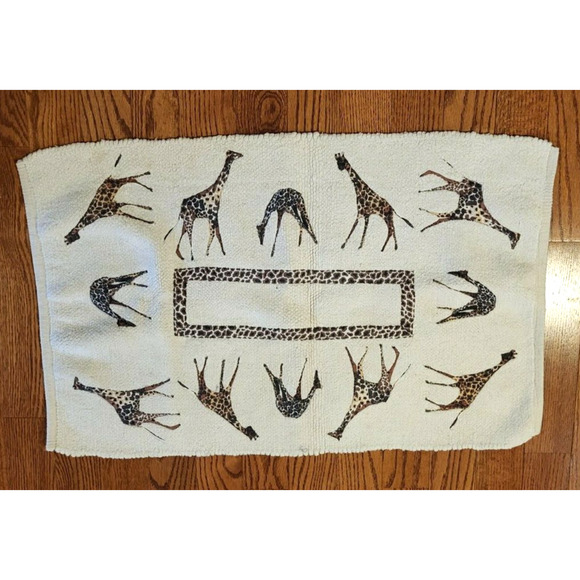 Appliqued Giraffe Rug or Wall Hanging Cream Colored Wool 31x20" - Picture 6 of 6